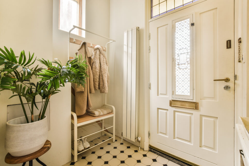 5 Essential Tips for Choosing an Entry Door for Your Home